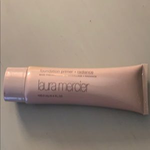Laura Mercier: foundation primer radiance
